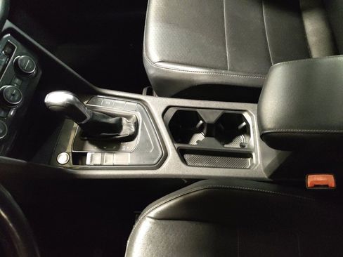 Used 2019 Volkswagen Tiguan SEL R-Line image 26