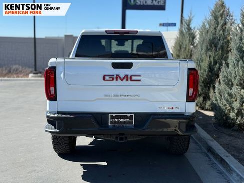 Used 2024 GMC Sierra 1500 AT4X image 7