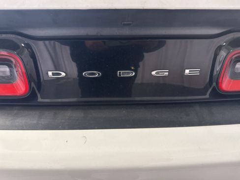 Used 2016 Dodge Challenger R/T w/ Driver Convenience Group RWD image 15