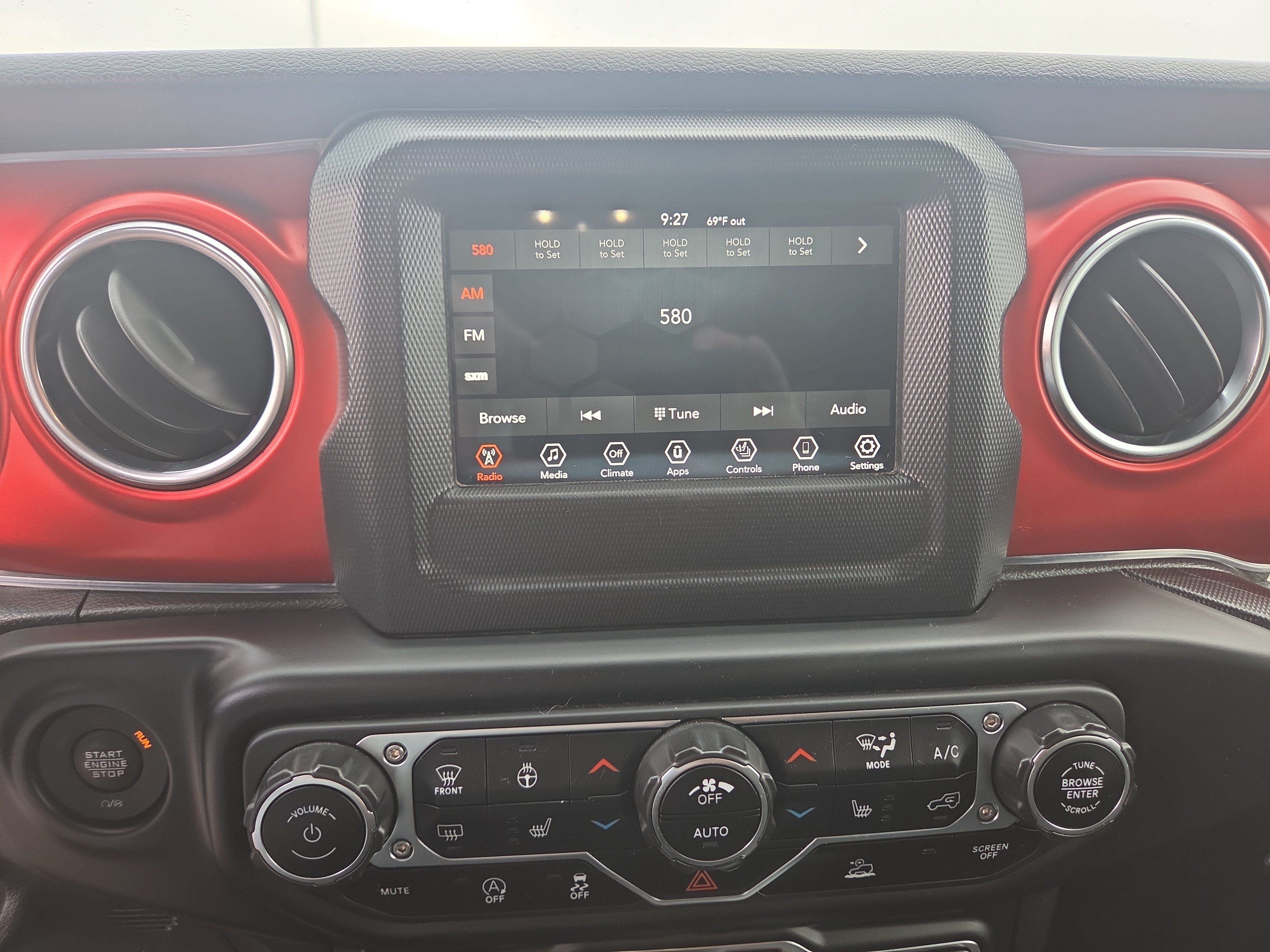 Used 2021 Jeep Wrangler Unlimited Rubicon w/ LED Lighting Group AWD/4WD image 6