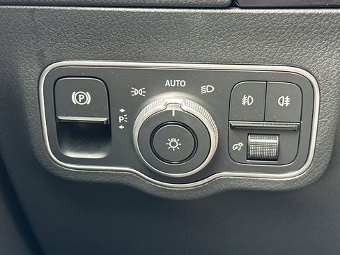 Certified 2025 Mercedes-Benz GLA 250 image 31