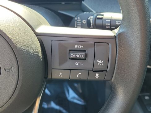 Certified 2025 Nissan Kicks SV FWD image 24