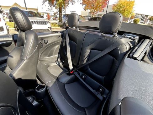 Used 2017 MINI Cooper S image 27