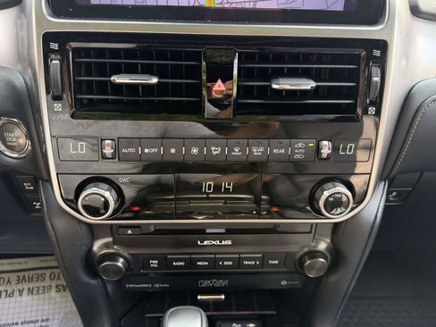Used 2022 Lexus GX 460 Premium w/ Premium Plus Package AWD/4WD image 22
