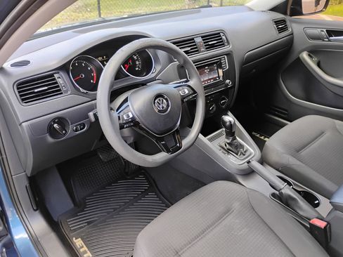 Used 2016 Volkswagen Jetta S FWD image 39