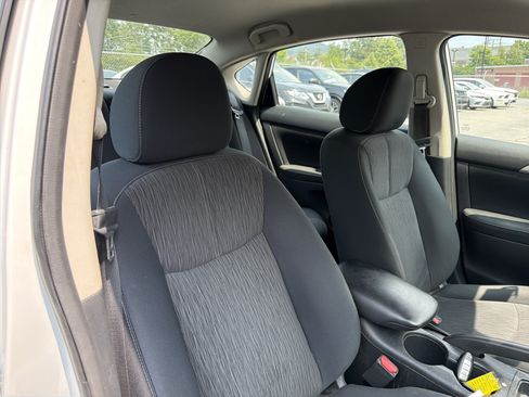 Used 2015 Nissan Sentra SV FWD image 8