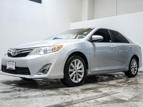 Used 2012 Toyota Camry XLE image 3