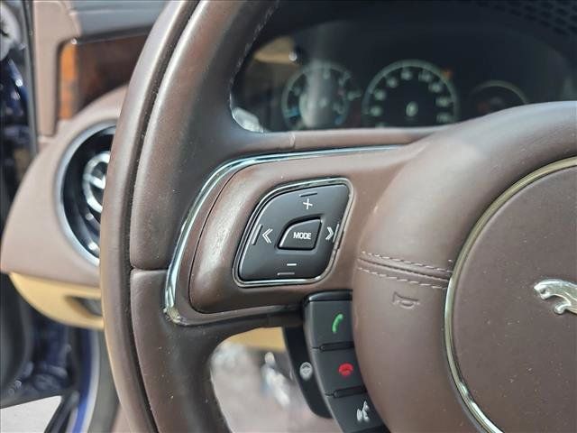 Used 2016 Jaguar XJ L Portfolio AWD/4WD image 17