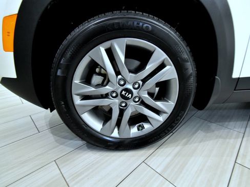 Used 2021 Kia Seltos S AWD/4WD image 9