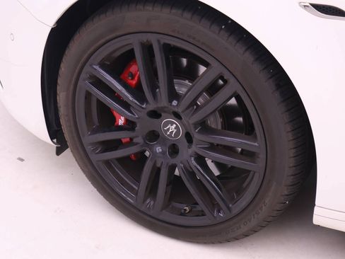 Used 2024 Maserati Ghibli Modena Q4 AWD/4WD image 22