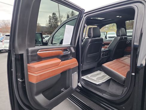 Certified 2024 GMC Sierra 2500 Denali Ultimate image 23