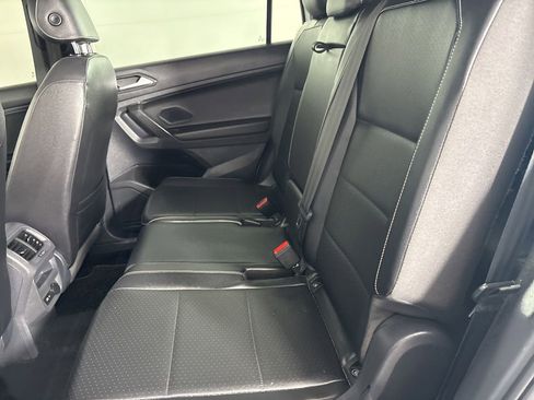 Used 2021 Volkswagen Tiguan SE R-Line image 23