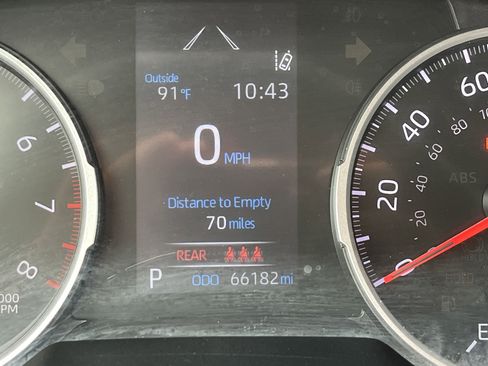 Used 2022 Toyota RAV4 XLE image 13