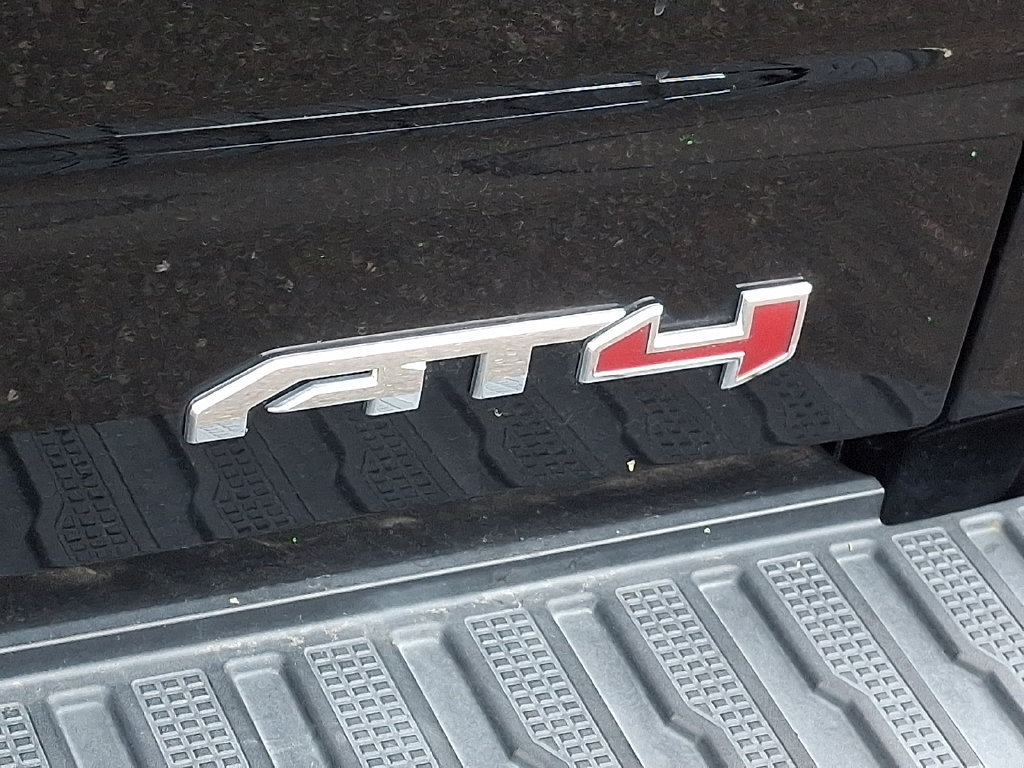 Used 2021 GMC Sierra 1500 AT4 w/ AT4 Premium Package AWD/4WD image 12