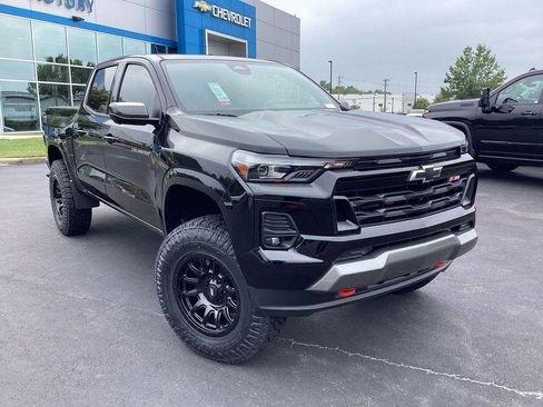 New 2025 Chevrolet Colorado Z71 w/ Technology Package AWD/4WD image 7