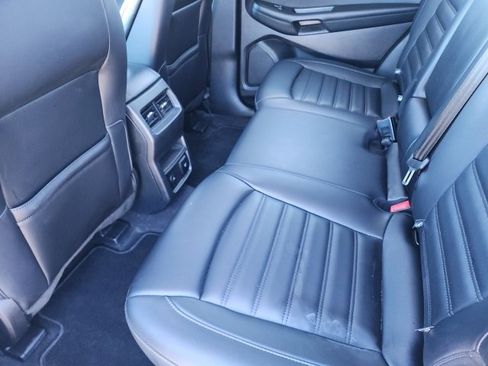 Used 2024 Ford Edge SEL w/ Convenience Package image 11