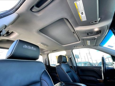 Used 2018 Chevrolet Silverado 1500 High Country image 23