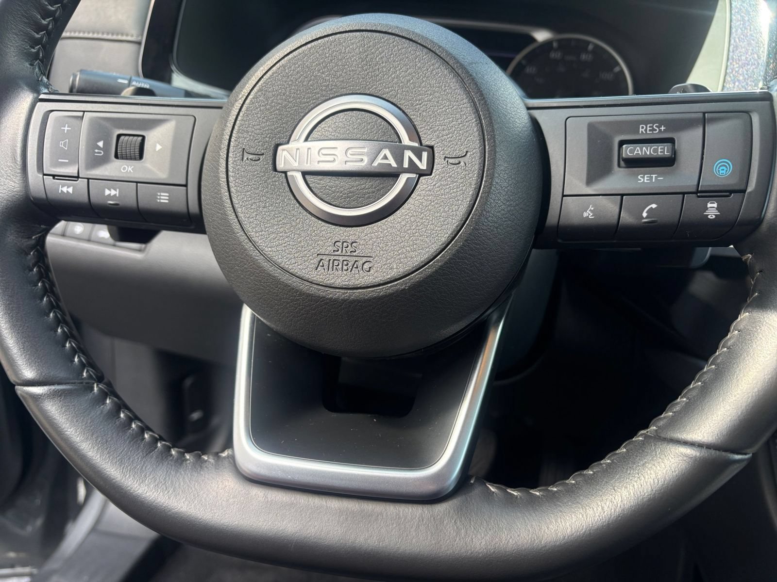 Used 2025 Nissan Pathfinder SV AWD/4WD image 29