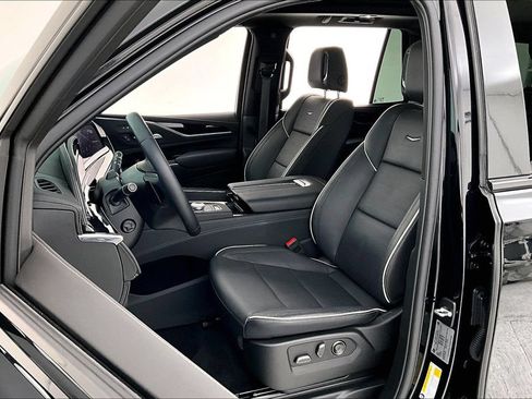 Used 2024 Cadillac Escalade Sport w/ Touring Package AWD/4WD image 34