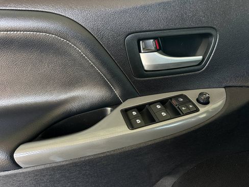 Used 2017 Toyota Sienna SE FWD image 10
