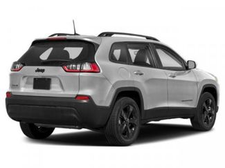 Used 2023 Jeep Cherokee Altitude Lux video 2