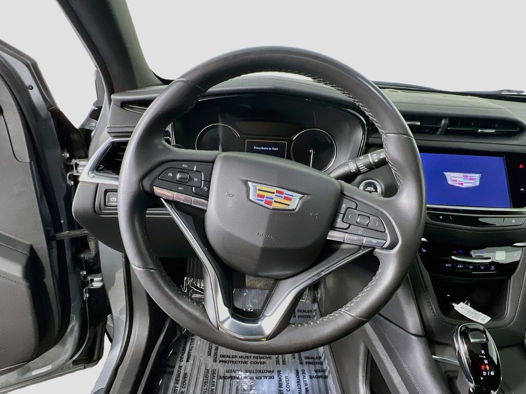 Certified 2024 Cadillac XT6 Luxury w/ LPO, Floor Liner Package AWD/4WD image 10