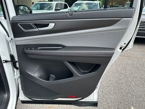 New 2026 Volkswagen Atlas Peak Edition AWD/4WD image 16