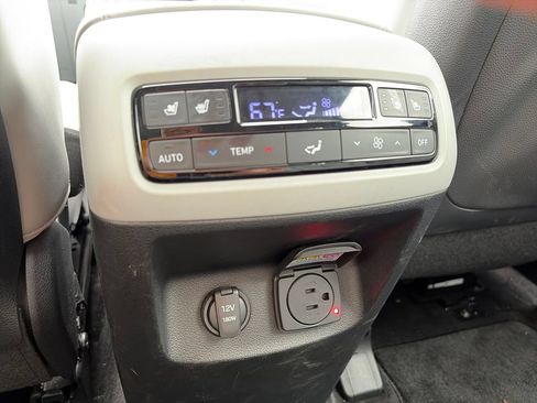 Used 2024 Hyundai Palisade SEL w/ Premium Package AWD/4WD image 11