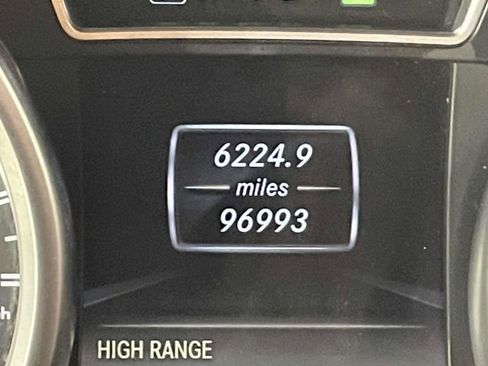 Used 2015 Mercedes-Benz G 63 AMG 4MATIC image 44