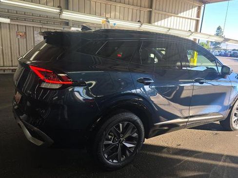 Used 2025 Kia Sportage SX Prestige image 3