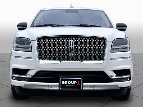 Used 2019 Lincoln Navigator Reserve AWD/4WD image 4