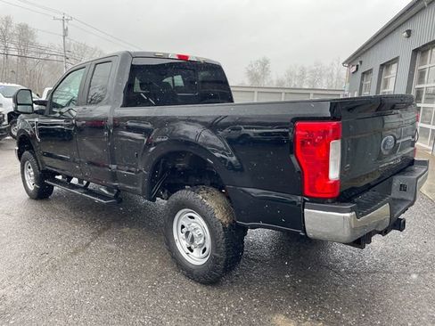Used 2018 Ford F250 XL w/ Power Equipment Group image 5