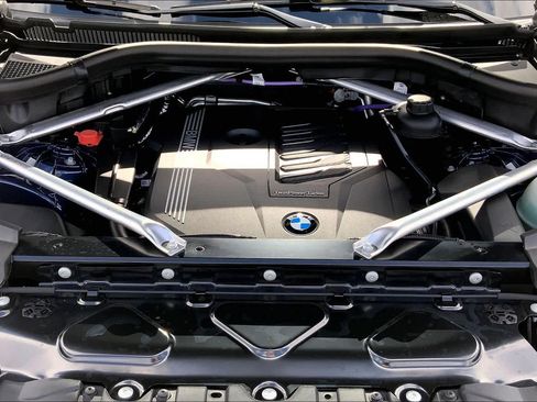 Used 2023 BMW X5 xDrive40i w/ M Sport Package AWD/4WD image 31