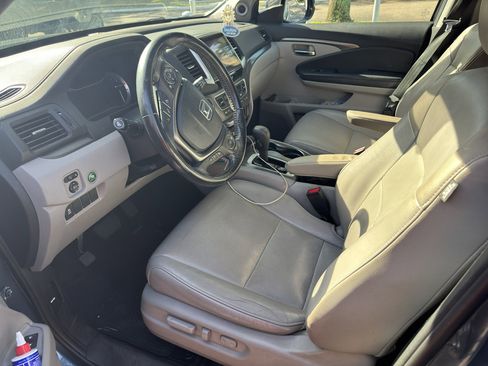 Used 2017 Honda Pilot EX-L image 3