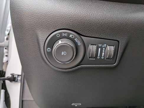 New 2026 Jeep Compass Limited w/ Sun, Sound & Navigation Group image 23