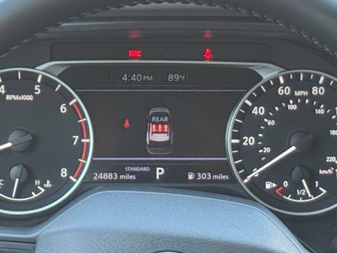 Used 2025 Nissan Rogue SV FWD image 42
