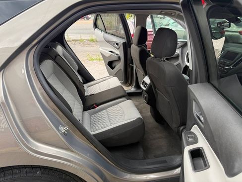 Used 2019 Chevrolet Equinox LT FWD image 16