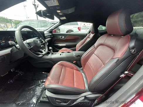Used 2025 Ford Mustang GT Premium RWD image 18