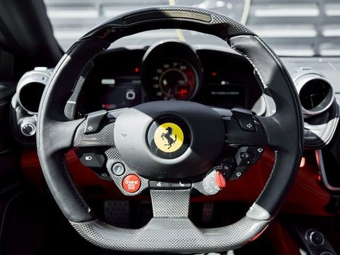 Used 2020 Ferrari GTC4Lusso AWD/4WD image 56