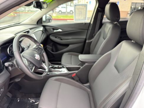 Used 2022 Buick Encore GX Select image 14