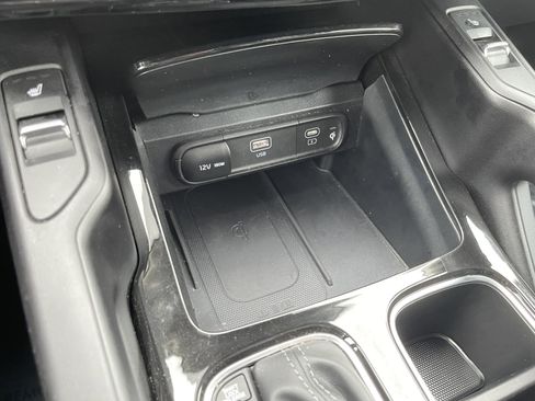 Used 2025 Kia Telluride S image 30