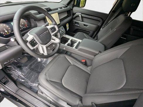 New 2025 Land Rover Defender 110 S image 3