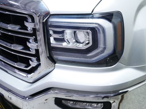 Used 2018 GMC Sierra 1500 SLT AWD/4WD image 16