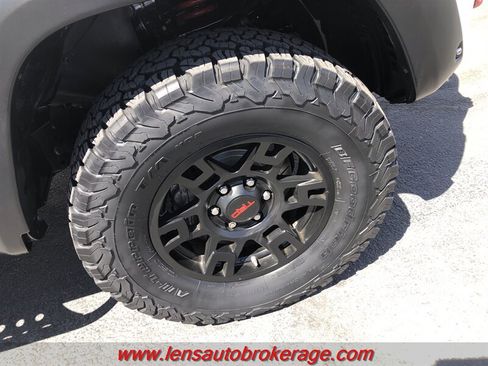Used 2015 Toyota 4Runner TRD Pro AWD/4WD image 29