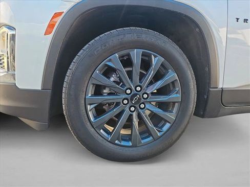 Certified 2023 Chevrolet Traverse RS w/ LPO, Floor Liner Package AWD/4WD image 25