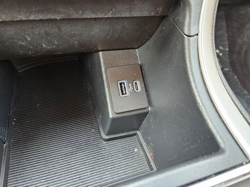 Used 2022 Ford Edge SEL image 6