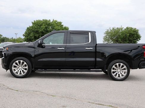 Used 2021 Chevrolet Silverado 1500 High Country w/ Technology Package AWD/4WD image 8