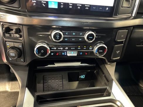 Used 2024 Ford F250 Lariat w/ Lariat Ultimate Package AWD/4WD image 16