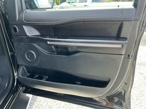 Used 2018 Ford Expedition XLT w/ Equipment Group 202A image 15