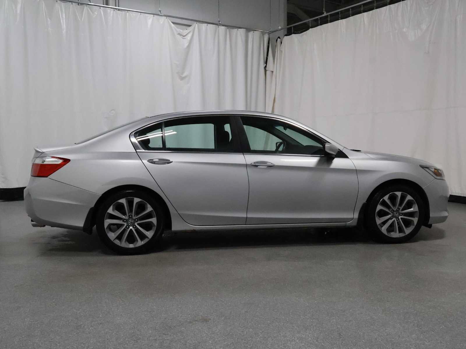 Used 2013 Honda Accord Sport image 4